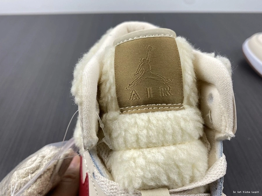 Fleece Mid 1 DO2207-264 (GS) Jordan Pearl - White 0120